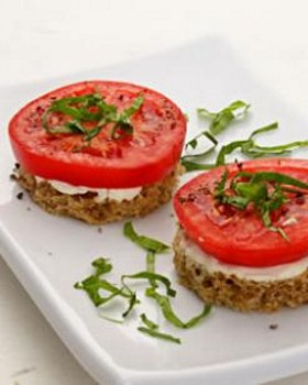 Бутерброд с творогом и курицей